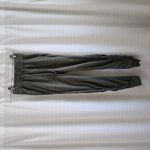 Lululemon Dance Studio Midrise Jogger olive color Size 0